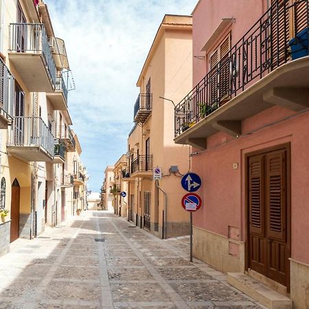 Domus Federiciana Hotel Castellammare del Golfo Bagian luar foto