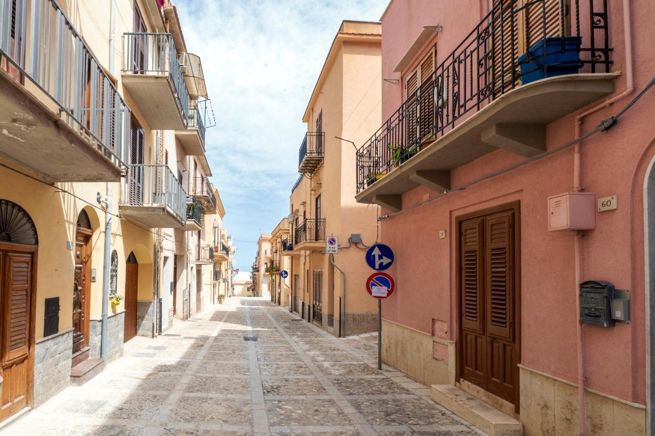 Domus Federiciana Hotel Castellammare del Golfo Bagian luar foto