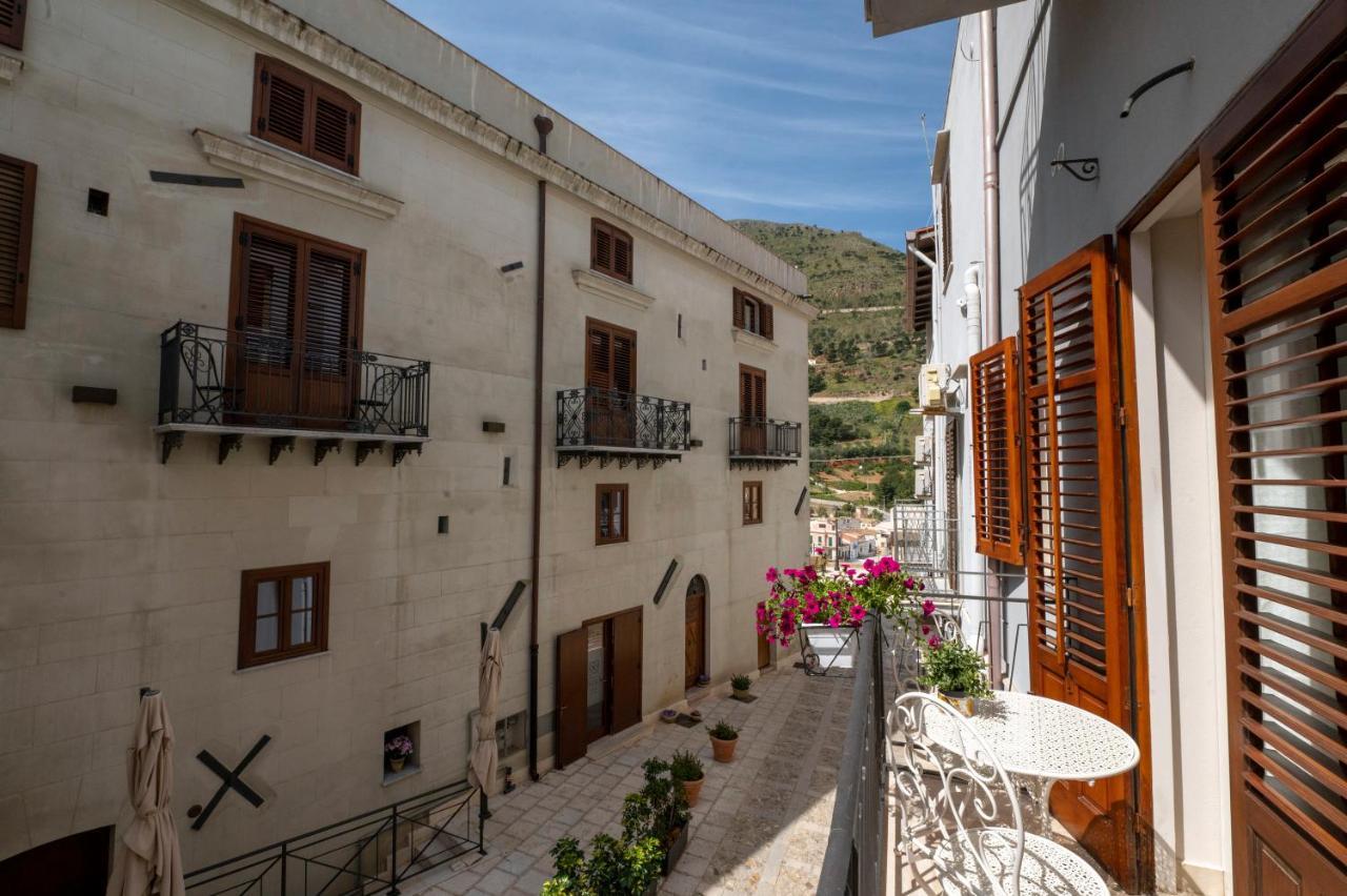 Domus Federiciana Hotel Castellammare del Golfo Bagian luar foto